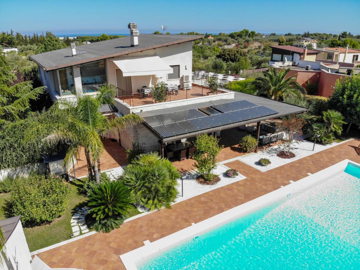 B&B Valleluna Trani Εξωτερικό φωτογραφία